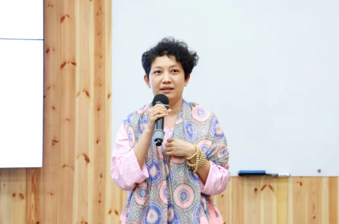 睡得好，皮膚亮，關節(jié)不痛了！一位50歲女士的16天奇妙之旅